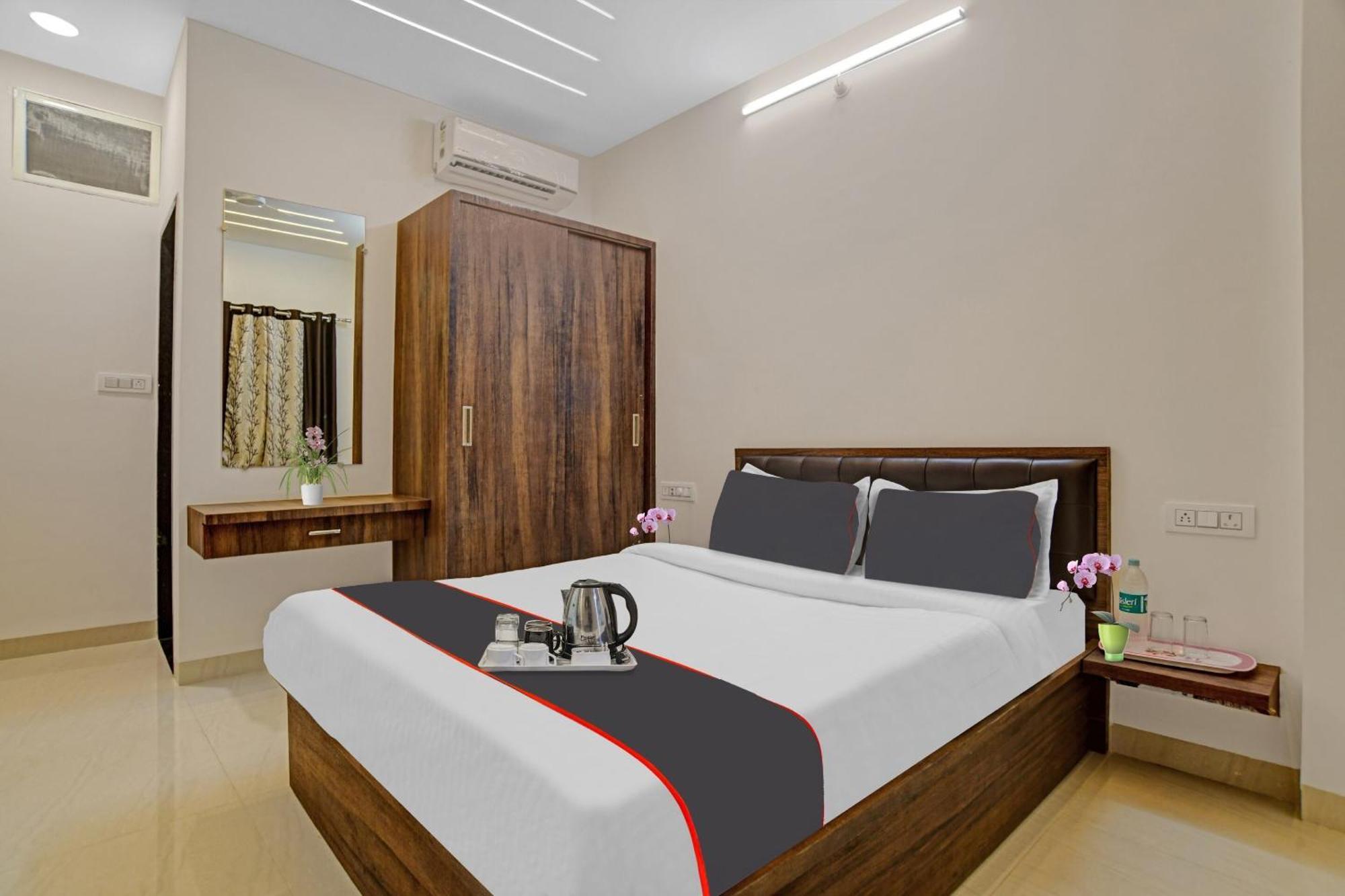 Hotel Collection O Riddhi Siddhi Indore Exterior foto