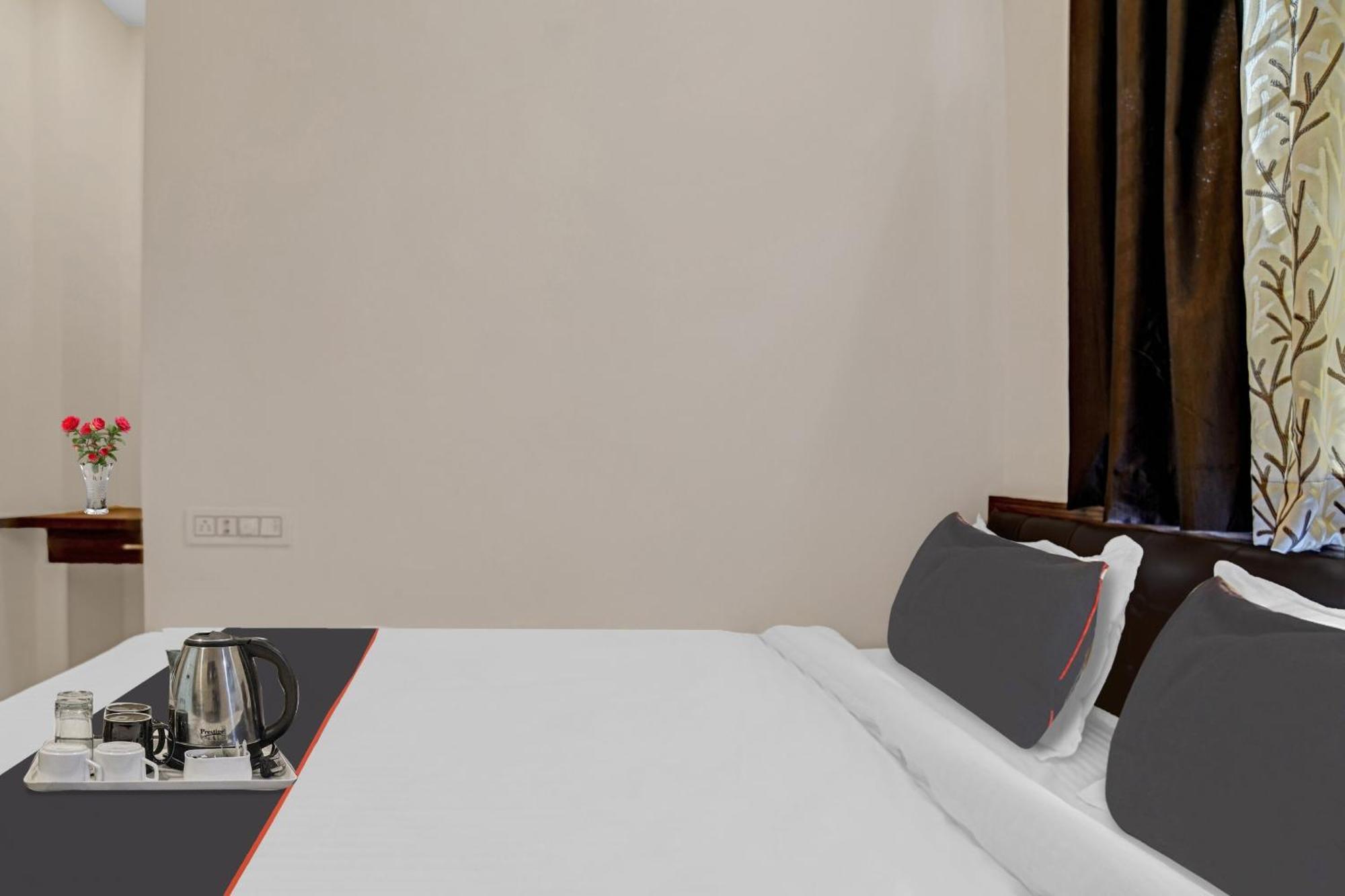 Hotel Collection O Riddhi Siddhi Indore Exterior foto