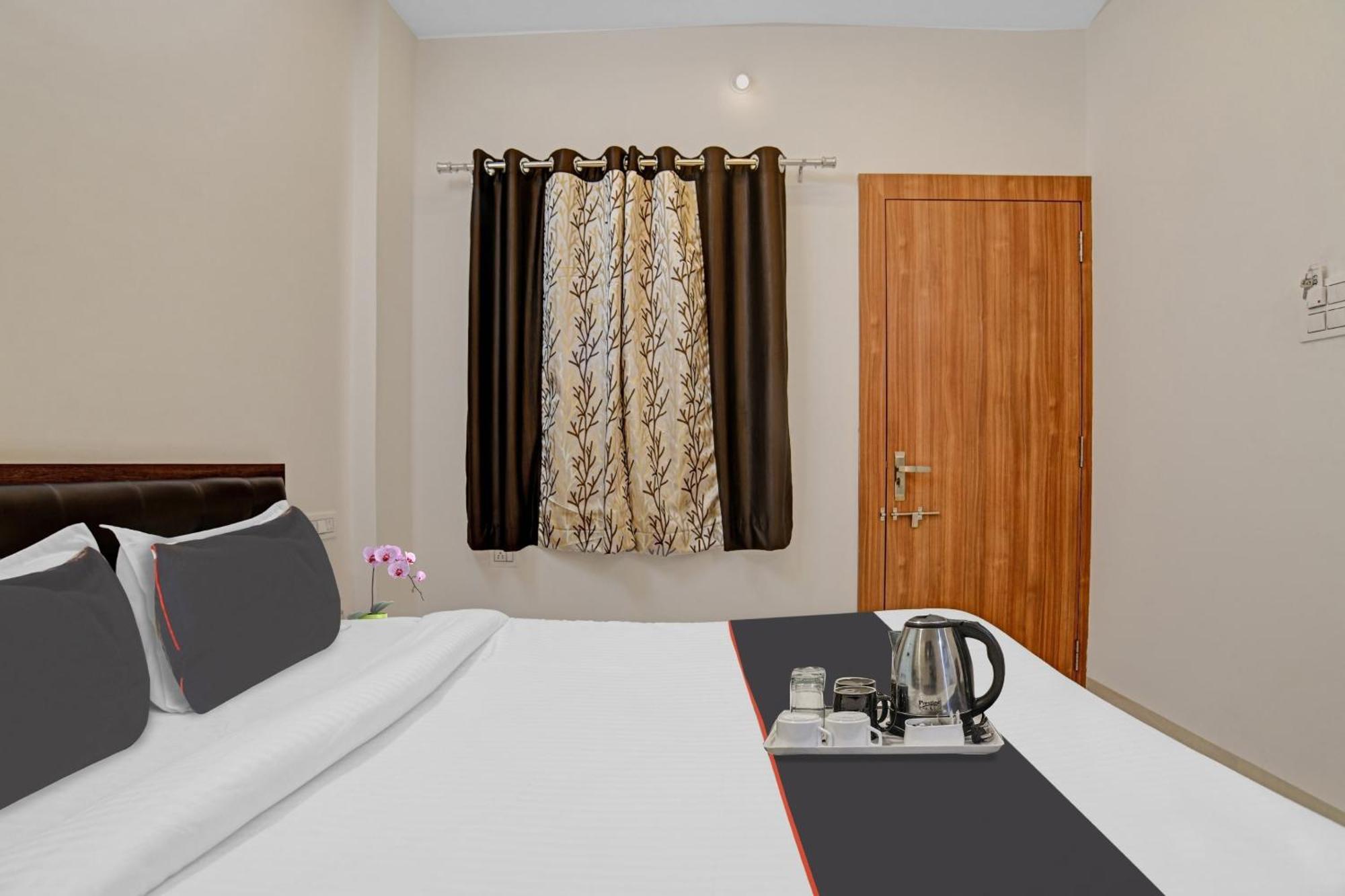 Hotel Collection O Riddhi Siddhi Indore Exterior foto
